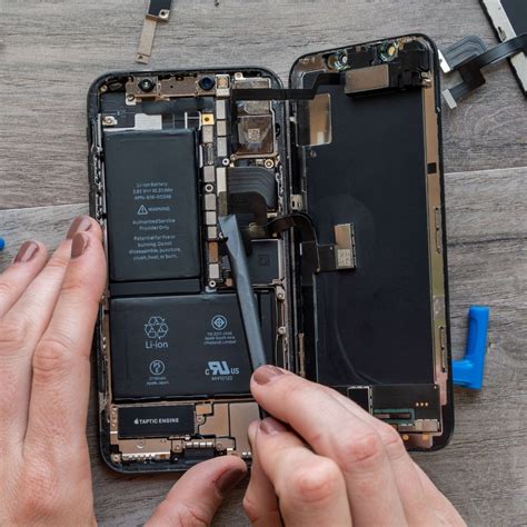Mobile phone battery replacement near me - Our iPhone battery replacements are simple. 1. Find a location. Walk into one of our 700+ stores, or schedule a repair online. 2. Get quality repairs. We’ll run a free diagnostic on your iPhone for free and provide fast, convenient repairs. 3. Sit back and relax. 